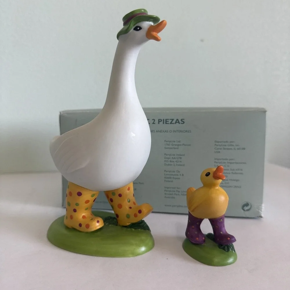 Partylite Spring Emotions Mother Goose, Baby Chick, Yellow Boots  Candle Holder
